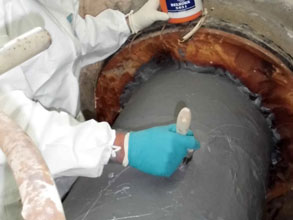 Coating the hot feed pipe with Belzona 5851 (HA-Barrier)